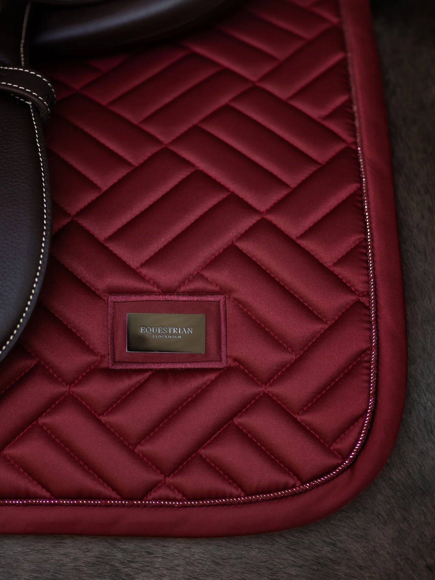Tapis de selle Modern Bordeaux - Equestrian Stockholm
